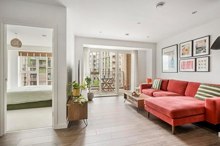 1 Bedroom Flat For Sale In Tyburn Gardens, Peto Street North, E16