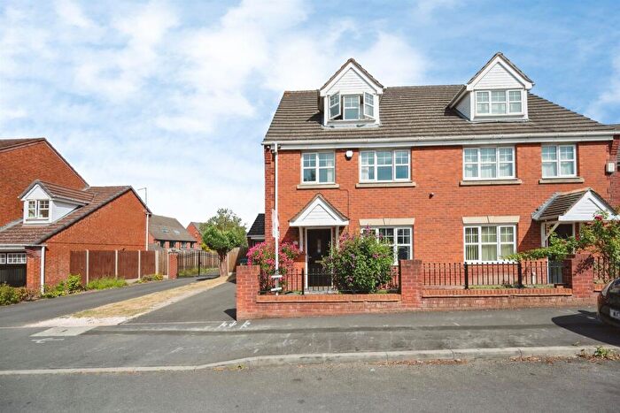 6 Bedroom Semi-Detached House For Sale In Marshall Street, Smethwick, B67