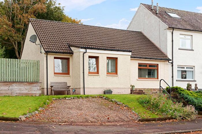 3 Bedroom Semi-Detached Bungalow For Sale In Hillside Avenue, Kilmacolm, PA13