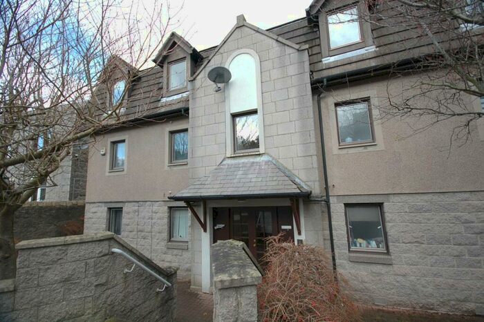 2 Bedroom Flat To Rent In Society Court, City Centre, Aberdeen, AB24