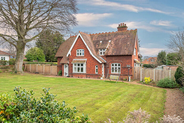 3 Bedroom Detached House For Sale In Thorpe St Andrew, NR7