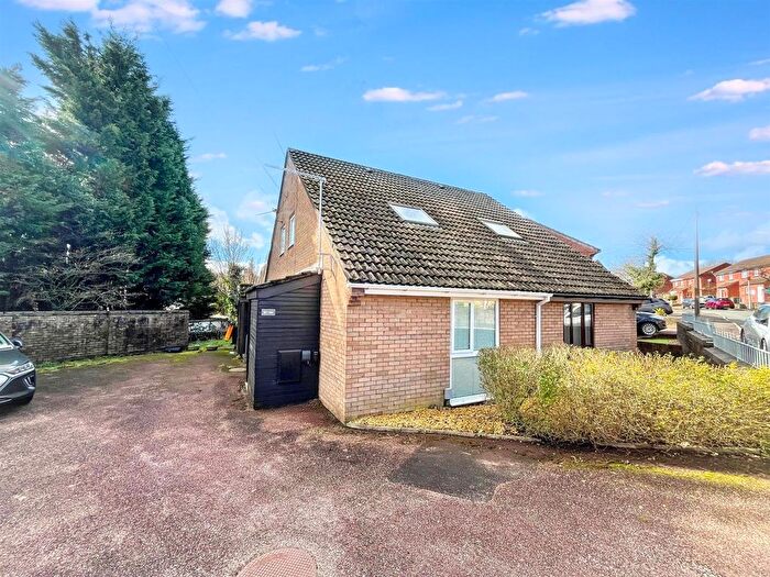 1 Bedroom End Terrace House For Sale In St. Davids Crescent, Newport, NP20