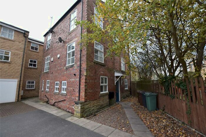 2 Bedroom House To Rent In Claremont, Pudsey, Leeds, West Yorkshire, LS28