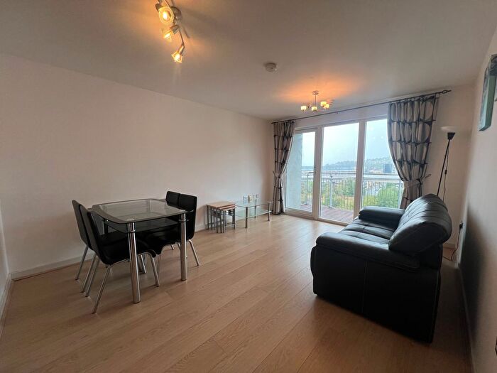 2 Bedroom Flat To Rent In Victoria Wharf, Watkiss Way, Cardiff, CF11