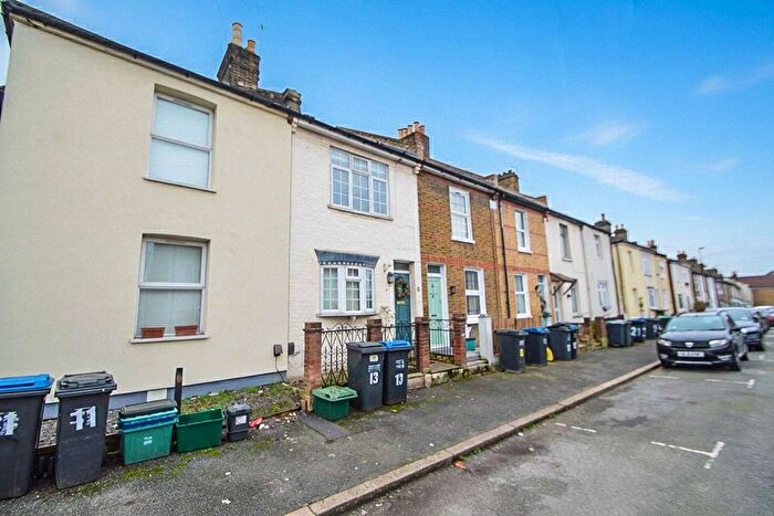 2 Bedroom Terraced House To Rent In Eland Road, Croydon, CR0