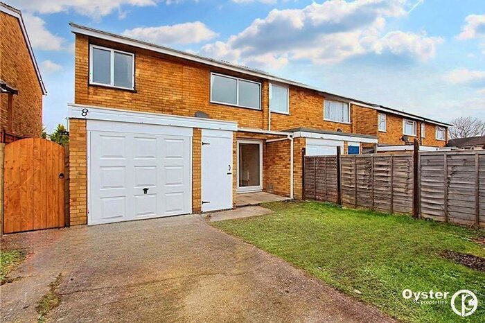 3 Bedroom Semi-Detached House To Rent In Ulster Close, Caversham, RG4