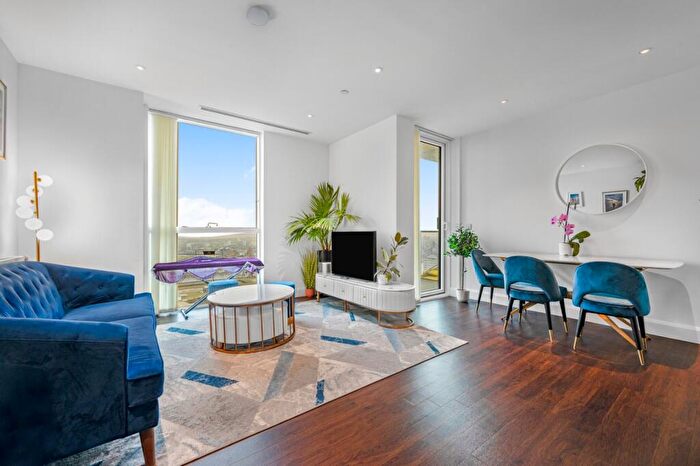 2 Bedroom Property For Sale In Salvor Tower, Mastmaker Road, E14