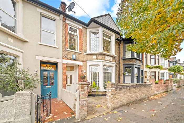 5 Bedroom Terraced House For Sale In Melville Road, Walthamstow, London, E17