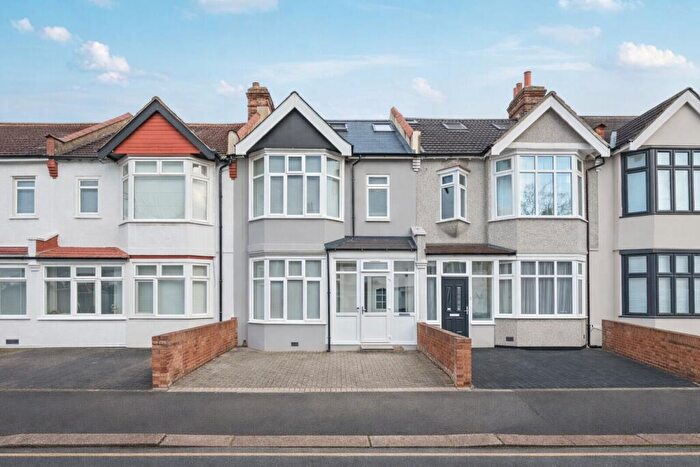 4 Bedroom Terraced House For Sale In Melrose Avenue, Mitcham, CR4
