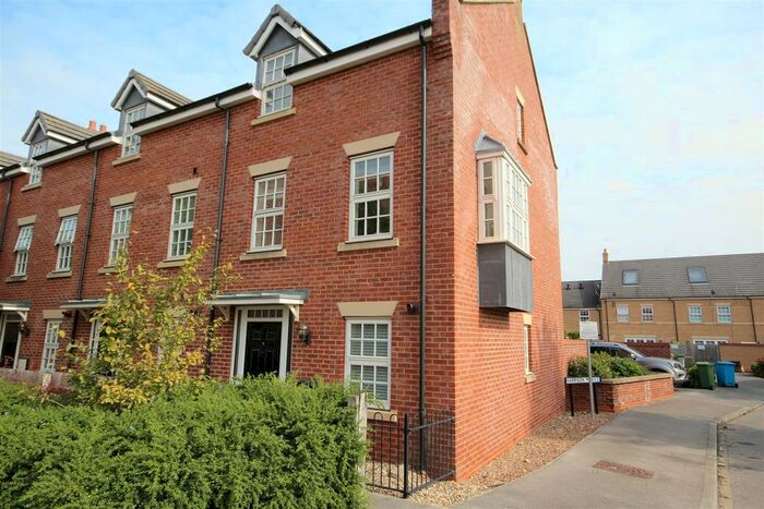3 Bedroom Property To Rent In Harrison Mews, Beverley, HU17