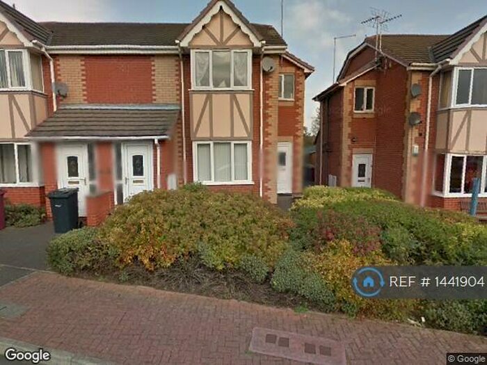 2 Bedroom Flat To Rent In Chapel Close, Clowne, S43