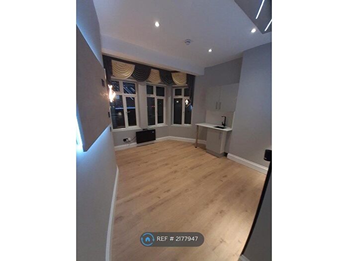 Studio To Rent In Parsons Green, London, SW6