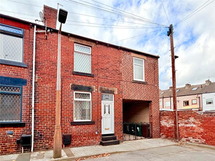 3 Bedroom End Of Terrace House For Sale In William Street, Wombwell, Barnsley, S73