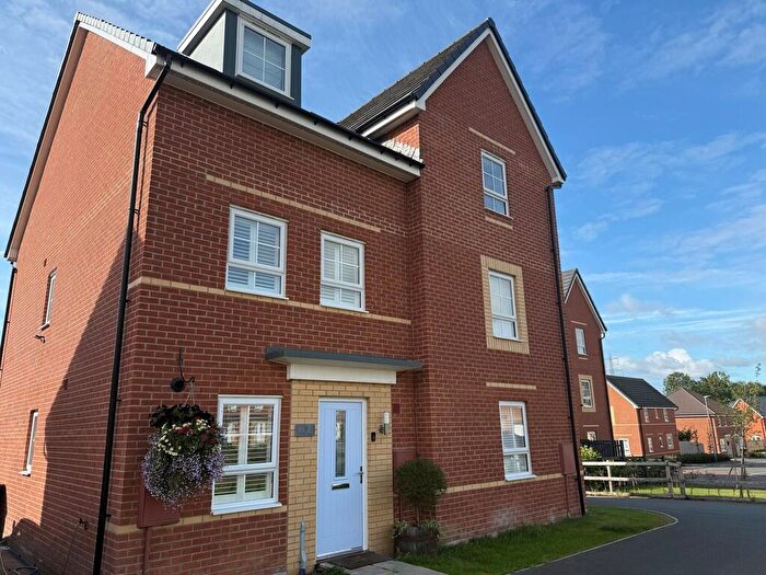 3 Bedroom Town House For Sale In Kennet Grove, Coxhoe, DH6