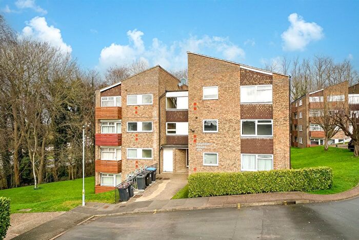 2 Bedroom Flat To Rent In Fern Drive, Hemel Hempstead, Hertfordshire, HP3