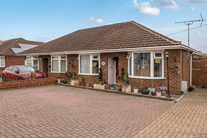2 Bedroom Semi Detached Bungalow For Sale In Beaver Lane, Ashford, TN23