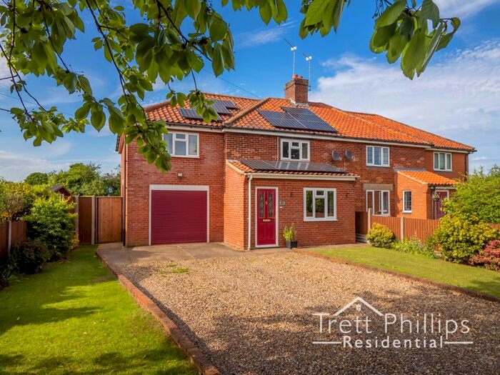 4 Bedroom Semi-Detached House For Sale In Elderbush Lane, Catfield, Great Yarmouth, NR29