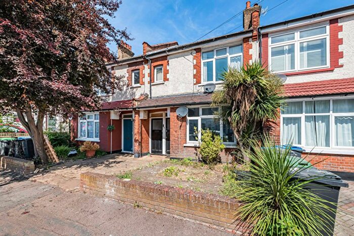 2 Bedroom Flat For Sale In Greenside Road, Croydon, CR0