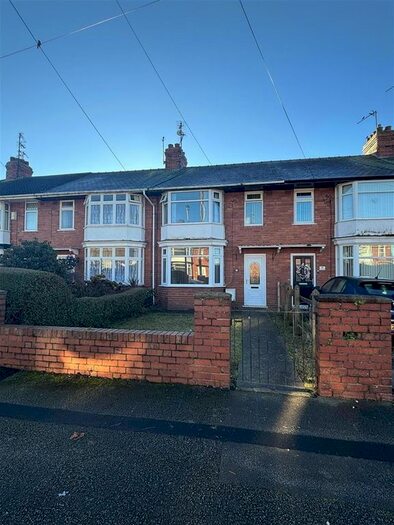 3 Bedroom Terraced House To Rent In Louis Drive, Hull, HU5