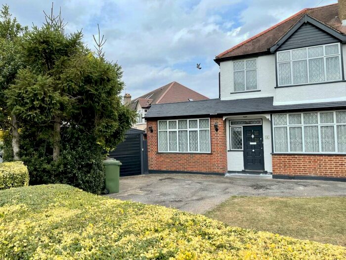 3 Bedroom Semi-Detached House To Rent In Sparrow Farm Road, Stoneleigh, Epsom, KT17