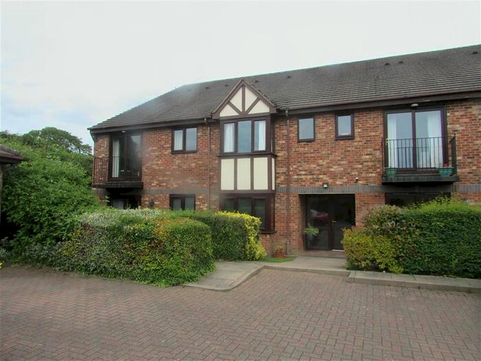 2 Bedroom Flat To Rent In Tudor Park Court, Farncote Drive, Sutton Coldfield, B74