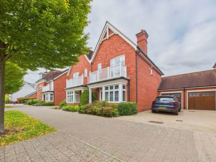 3 Bedroom Semi-Detached House For Sale In The Boulevard, Horsham, West Sussex, RH12