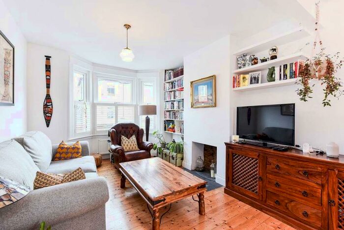 4 Bedroom House To Rent In Pembar Avenue, Walthamstow, E17