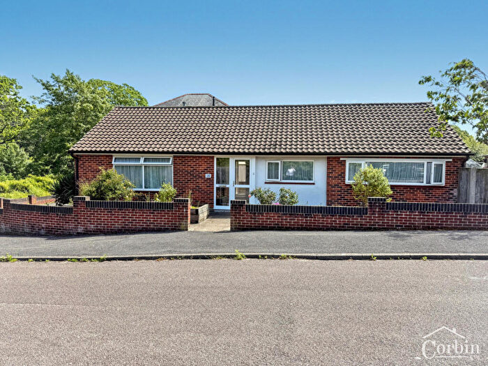 3 Bedroom Bungalow For Sale In Hyde Road, Bournemouth, BH10