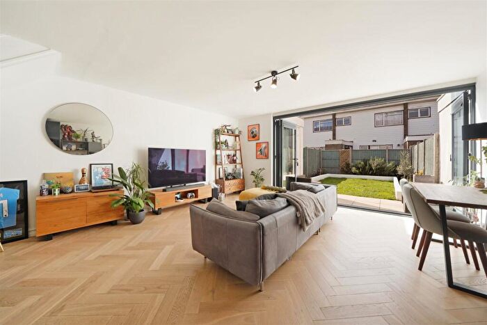 3 Bedroom Terraced House For Sale In Kidbrooke Park Close, London, SE3