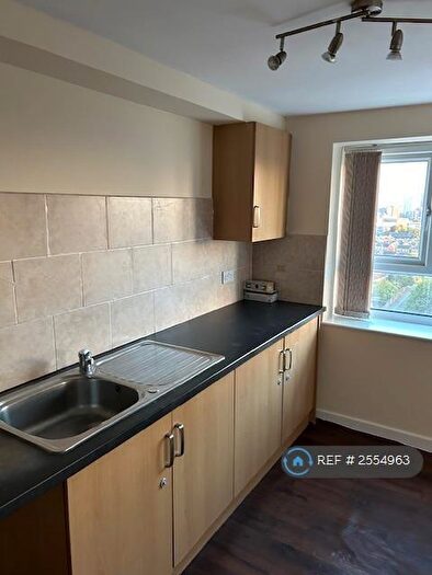 2 Bedroom Flat To Rent In City View, Salford, M7