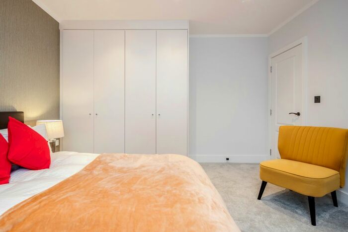 1 Bedroom Flat To Rent In The Grove, Isleworth, Greater London, TW7