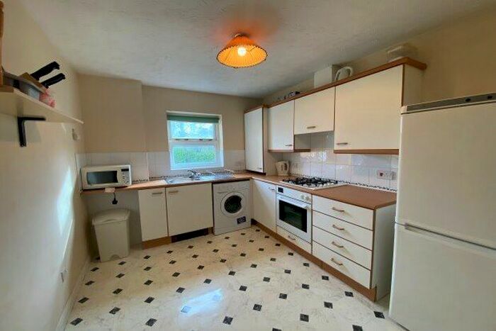 2 Bedroom Flat To Rent In College Fields, Cambridge CB4