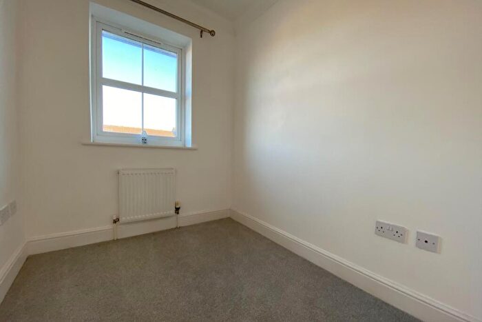 3 Bedroom End Of Terrace House For Sale In Goodwin Close, Deal, CT14