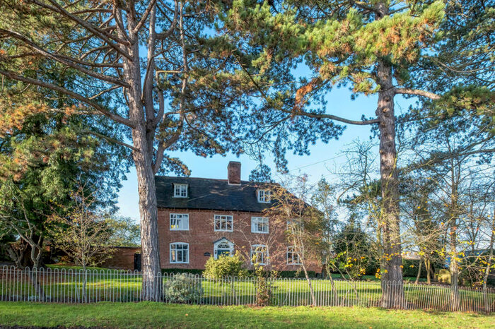 5 Bedroom Detached House For Sale In Long Itchington Road, Rugby, CV23