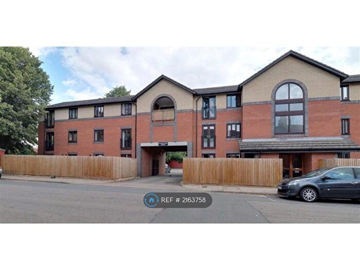 1 Bedroom Flat To Rent In Palmerston Court, Northampton, NN1
