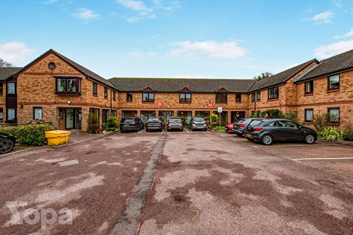 1 Bedroom Detached House For Sale In Mayplace Road East, Bexleyheath, DA7