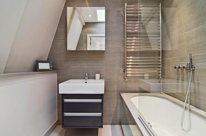 2 Bedroom Flat To Rent In Creechurch Lane, Epc:C, EC3A