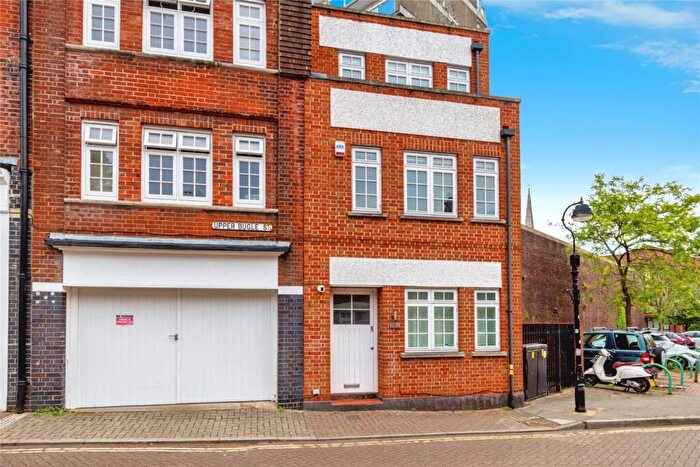4 Bedroom Town House For Sale In Upper Bugle Street, Old Town, Southampton, Hampshire, SO14