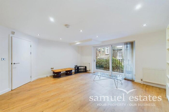 2 Bedroom Flat To Rent In Myrdle Street, Osmunda Court, Whitechapel, E1