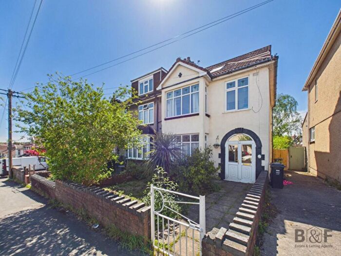 4 Bedroom End Of Terrace House For Sale In Seymour Road, Staple Hill, BS16