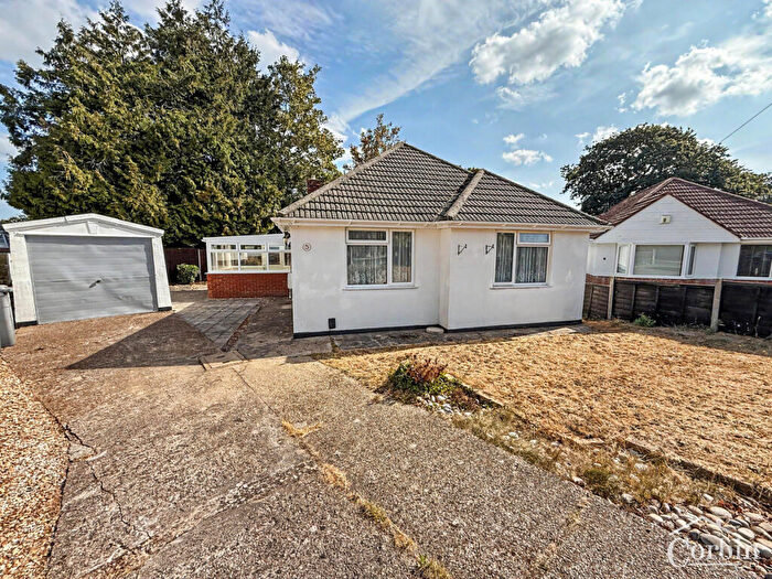 2 Bedroom Bungalow For Sale In Howton Close, Bournemouth, BH10