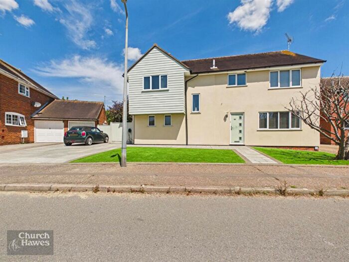 4 Bedroom Detached House For Sale In Hamberts Road, South Woodham Ferrers, CM3