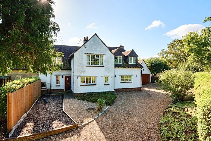 4 Bedroom Semi-Detached House For Sale In Polesden Lane, Ripley, Woking, GU23