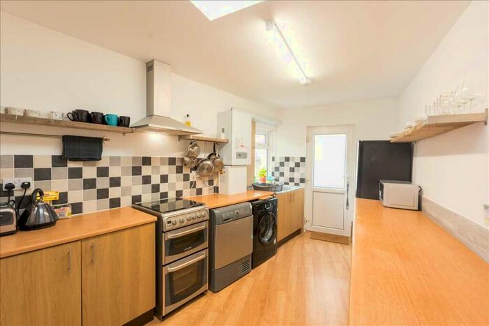 3 Bedroom Terraced House To Rent In Sydney Street, Plymouth, PL1