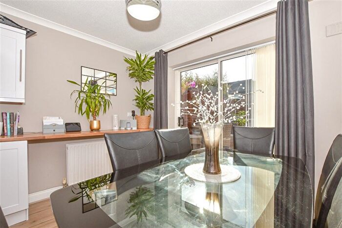 3 Bedroom End Of Terrace House For Sale In Stevens Road, Eccles, Aylesford, Kent, ME20