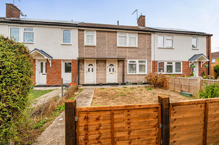 3 Bedroom Terraced House For Sale In Grantley Close, Park South, Swindon, SN3