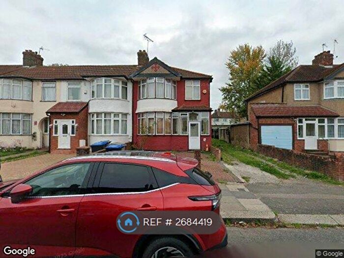 3 Bedroom End Of Terrace House To Rent In Brampton Road, London, NW9
