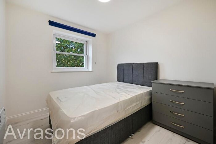 1 Bedroom Flat To Rent In Clapham Road, London, SW9