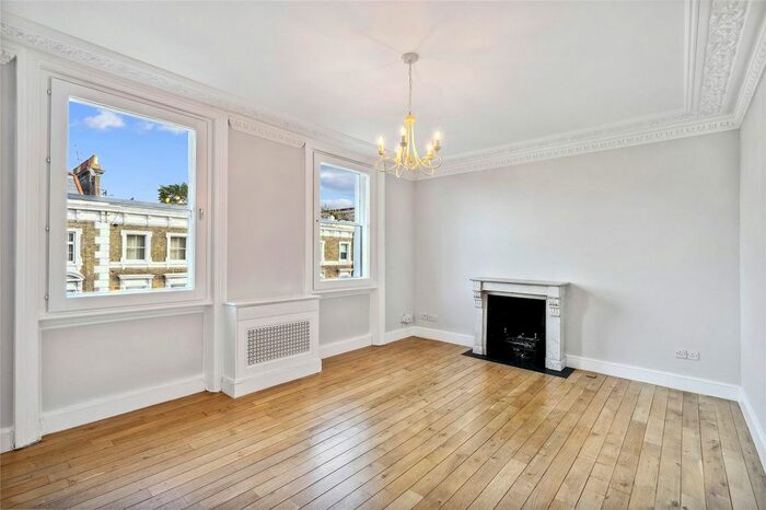 3 Bedroom Flat To Rent In Finborough Road, London, SW10
