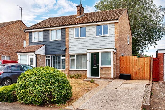 3 Bedroom Semi Detached House For Sale In Elmhurst Close, Haverhill, Suffolk, CB9